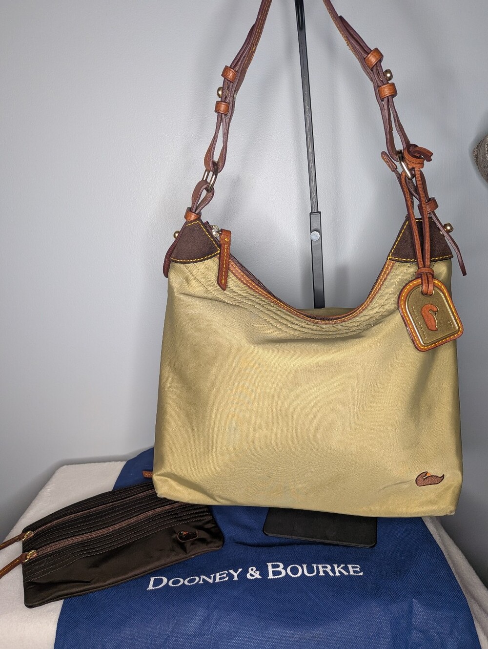 Dooney & Bourke Nylon Hobo Shoulder Bag Khaki Tan Brown Leather Trim Pouch Vtg